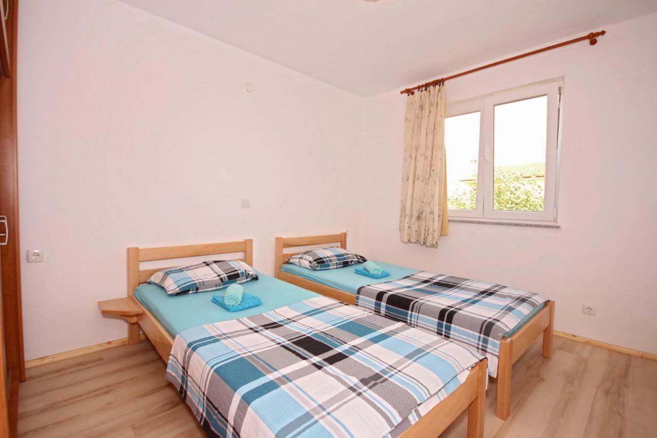 Apartmani Bradaric Pula Bagian luar foto