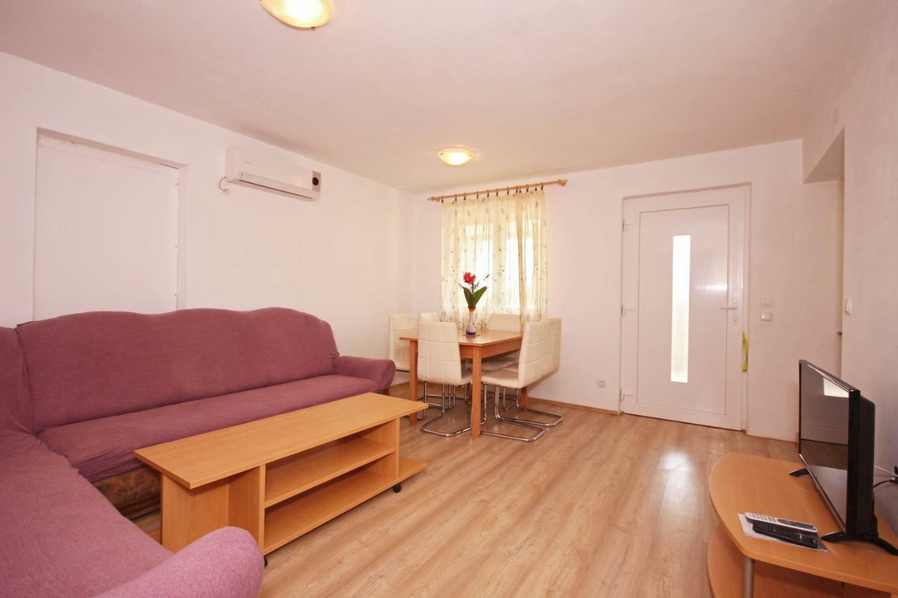 Apartmani Bradaric Pula Bagian luar foto