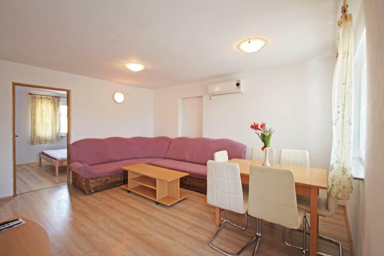 Apartmani Bradaric Pula Bagian luar foto