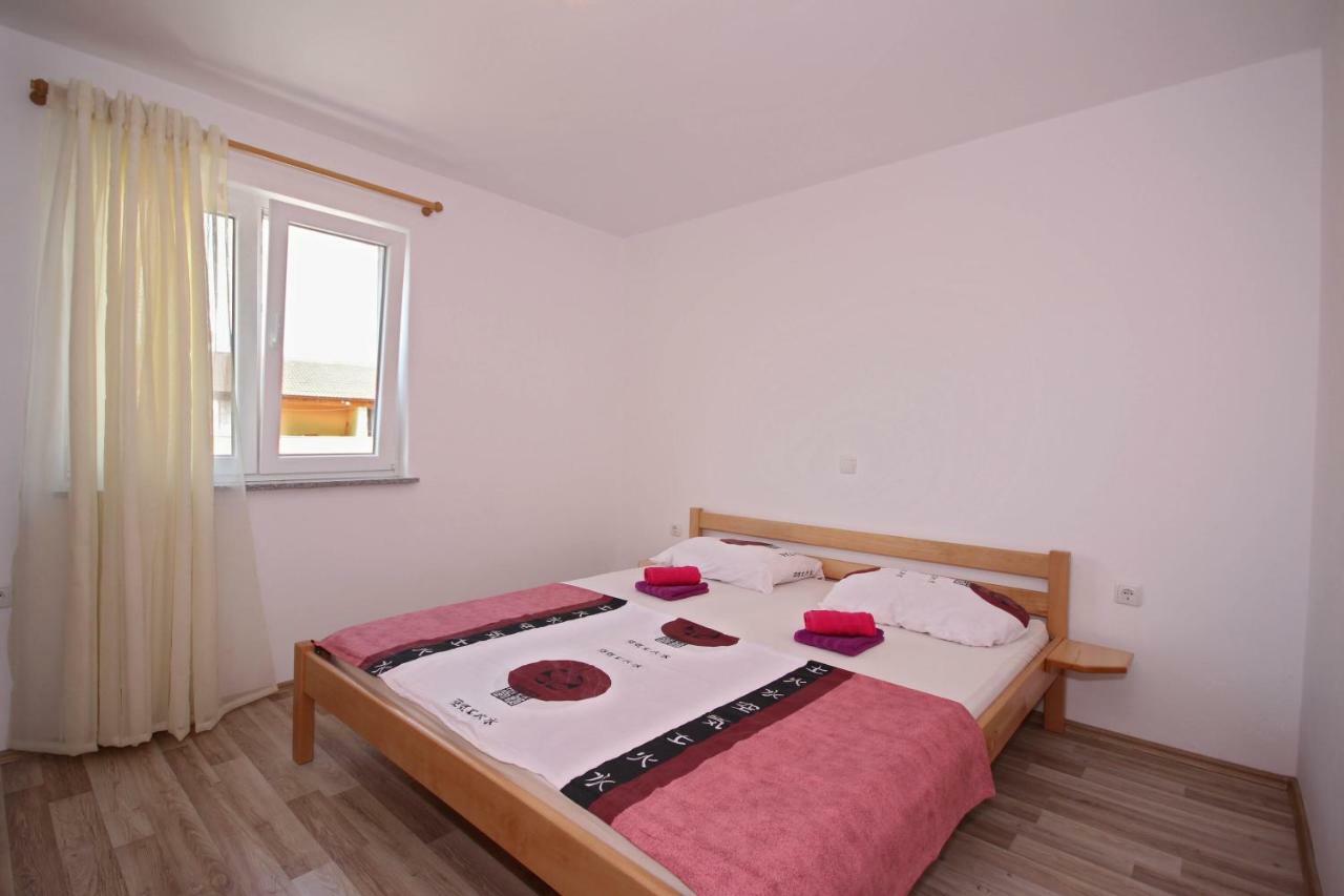 Apartmani Bradaric Pula Bagian luar foto